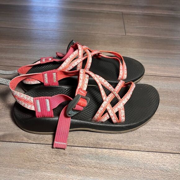 Chaco Pink Pattern Casual Waterproof Sandals Women 6 - Picture 3 of 7